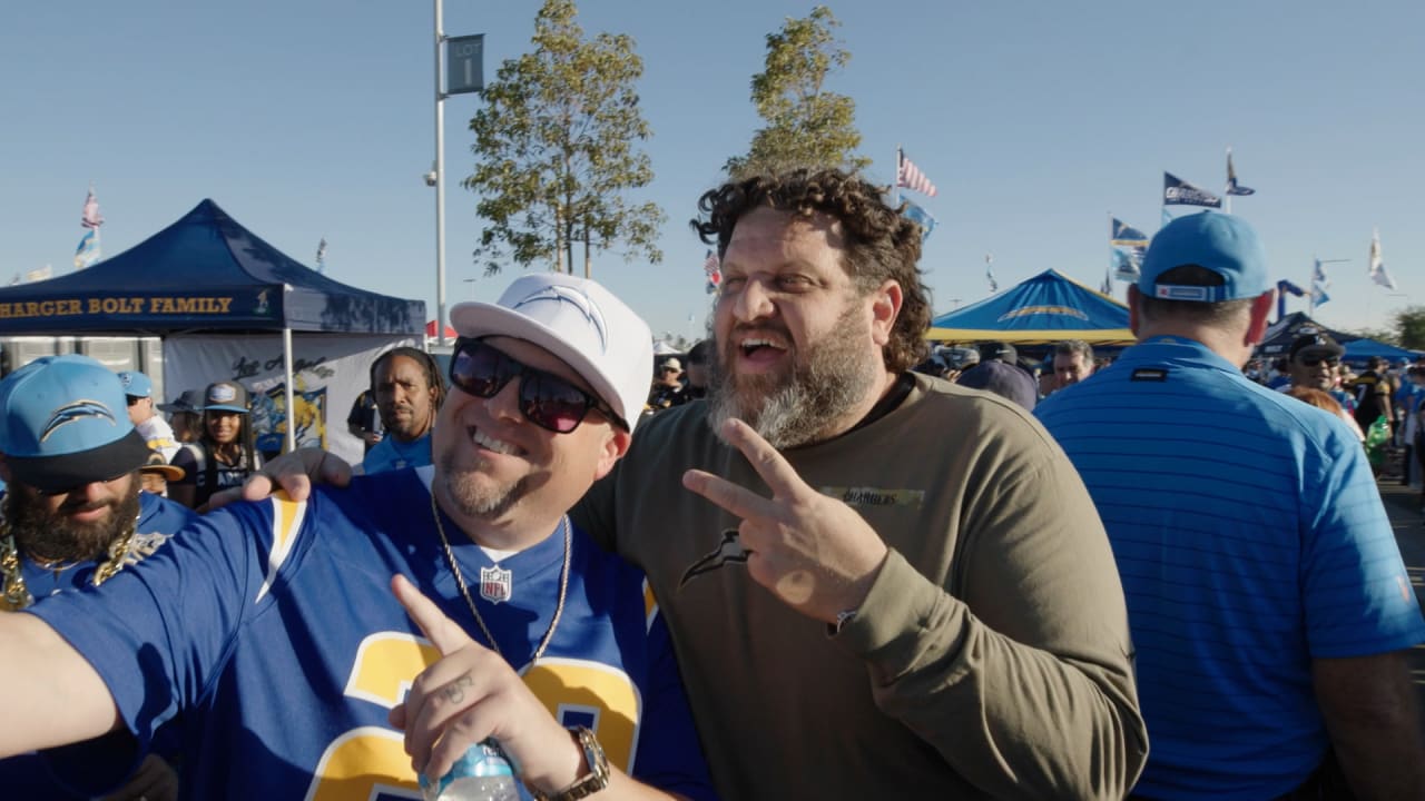 Celebrity Chef Aaron May Crashes a Chargers Tailgate!