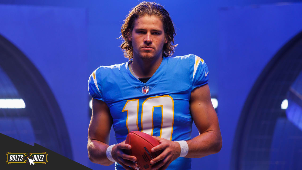 Justin Herbert thriving as rookie QB for Chargers