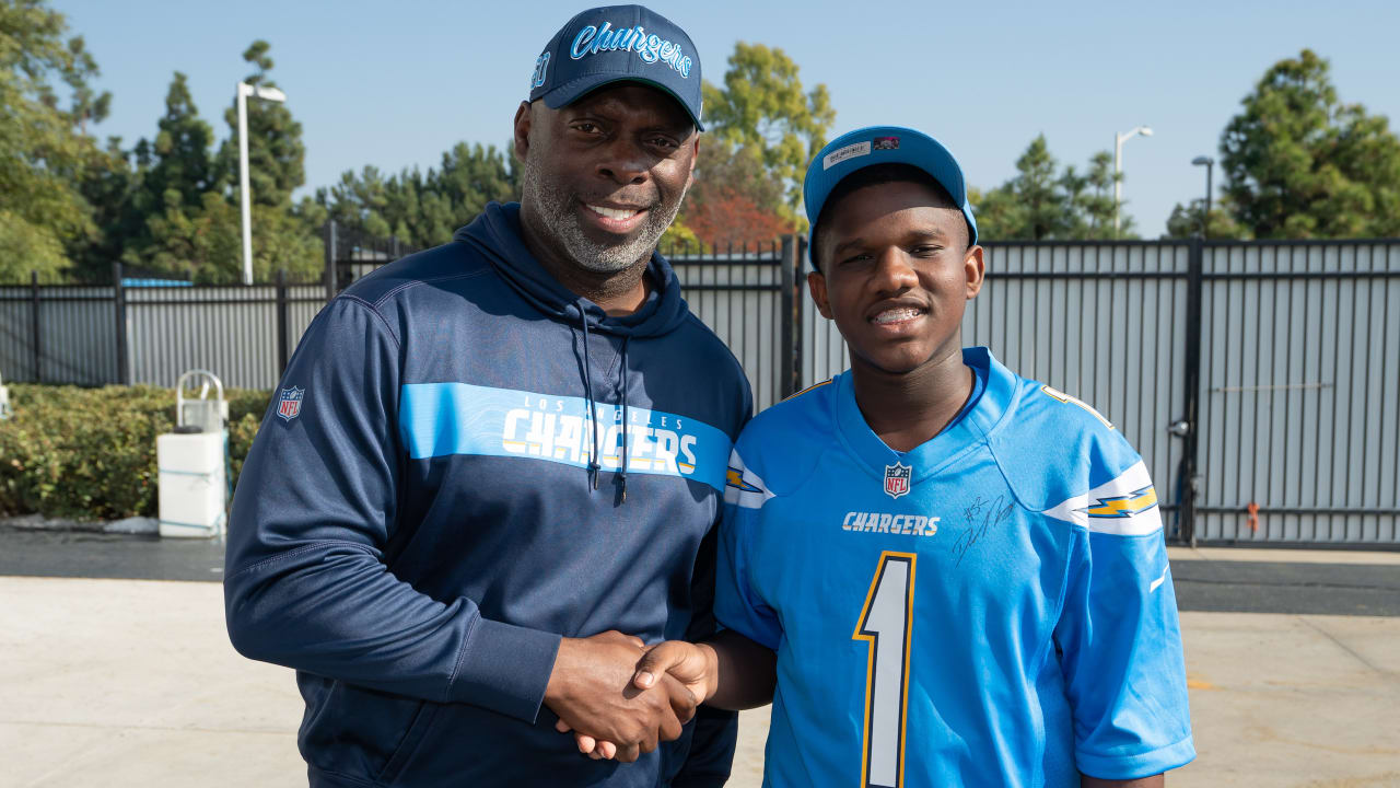 The Chargers and Make-A-Wish flew a 14-year-old Panamanian boy to Los ...