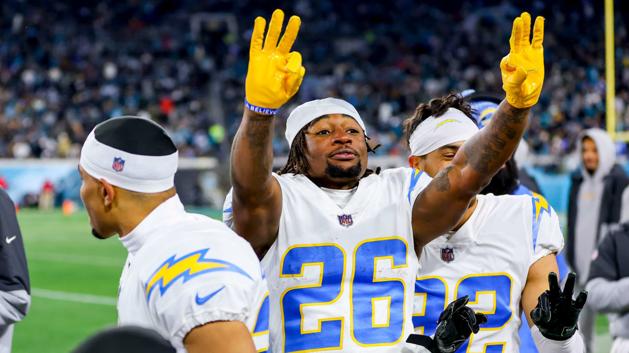 2023 NFL playoffs: Chargers' Asante Samuel Jr. makes history in