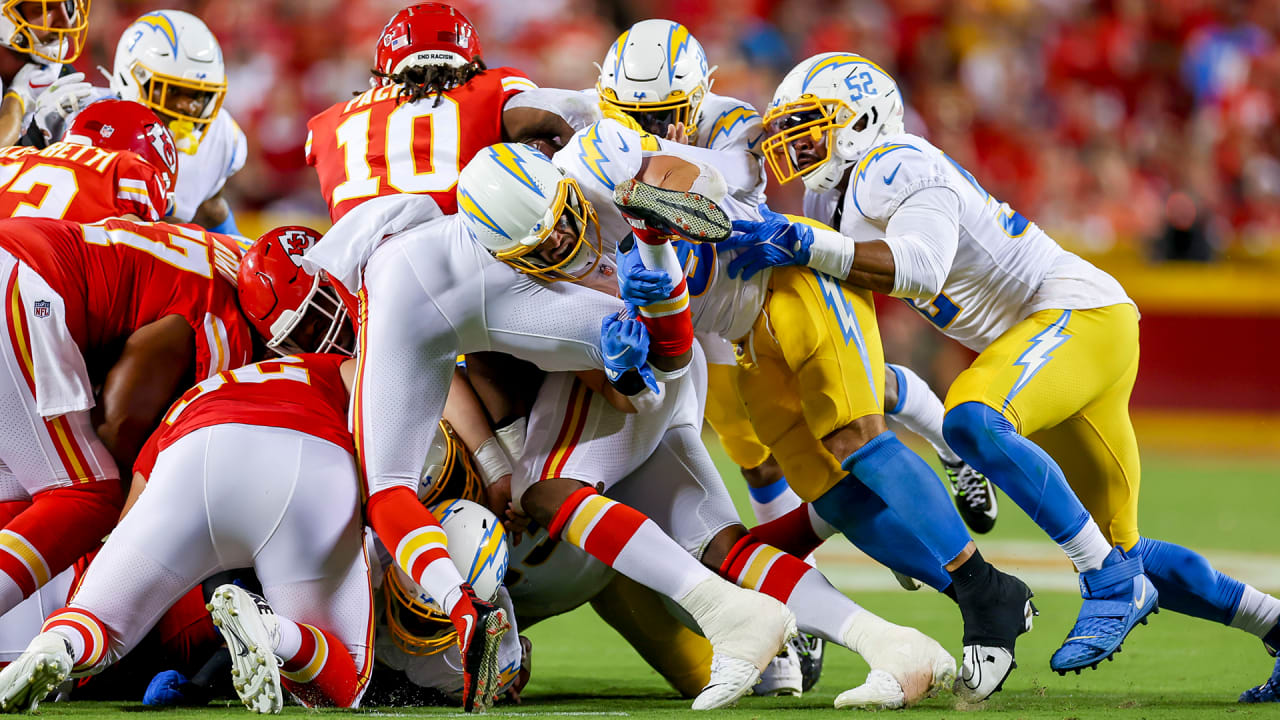 Highlights Drue Tranquill's Downhill Tackle Halts Pacheco's ThirdDown Try