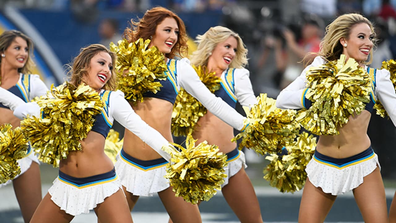 Chargers cheerleaders hi-res stock photography and images - Page 2