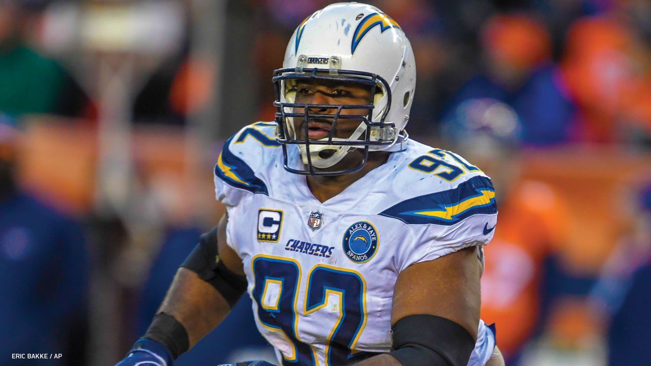 Chargers Bring Back NT Brandon Mebane