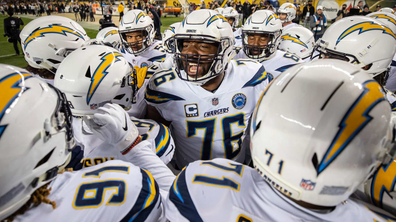 Chargers win to clinch playoffs, Jets in must-win territory in Week 17