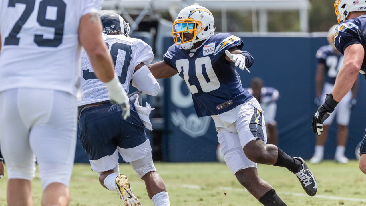 Chargers Players Take on the Poppy Quiz