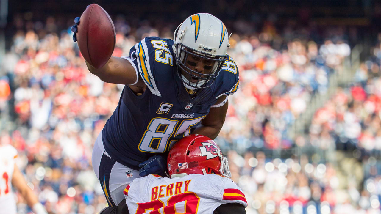 Donald Parham suffers horror head trauma during the Chiefs vs Chargers game