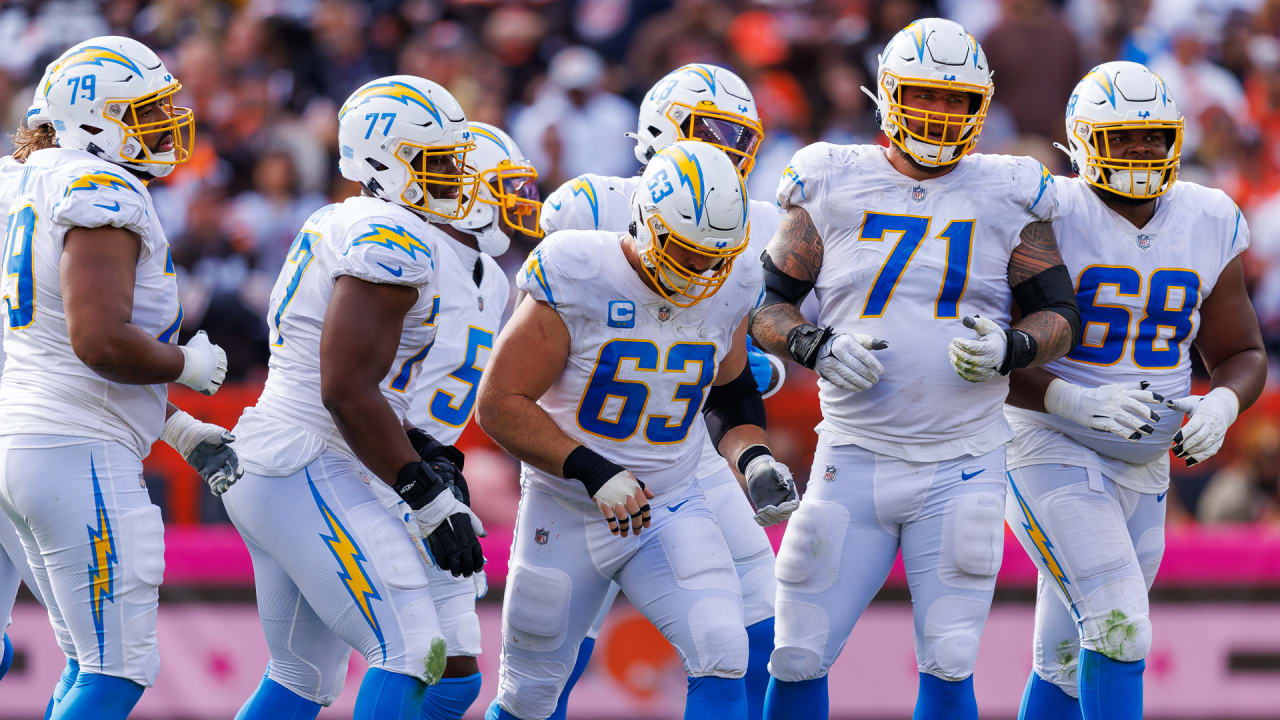 INGLEWOOD, CA - OCTOBER 23: Los Angeles Chargers offensive tackle Trey  Pipkins III (79) during the Seattle Seahawks vs Los Angeles Chargers on  October 23, 2022, at SoFi Stadium in Inglewood, CA. (