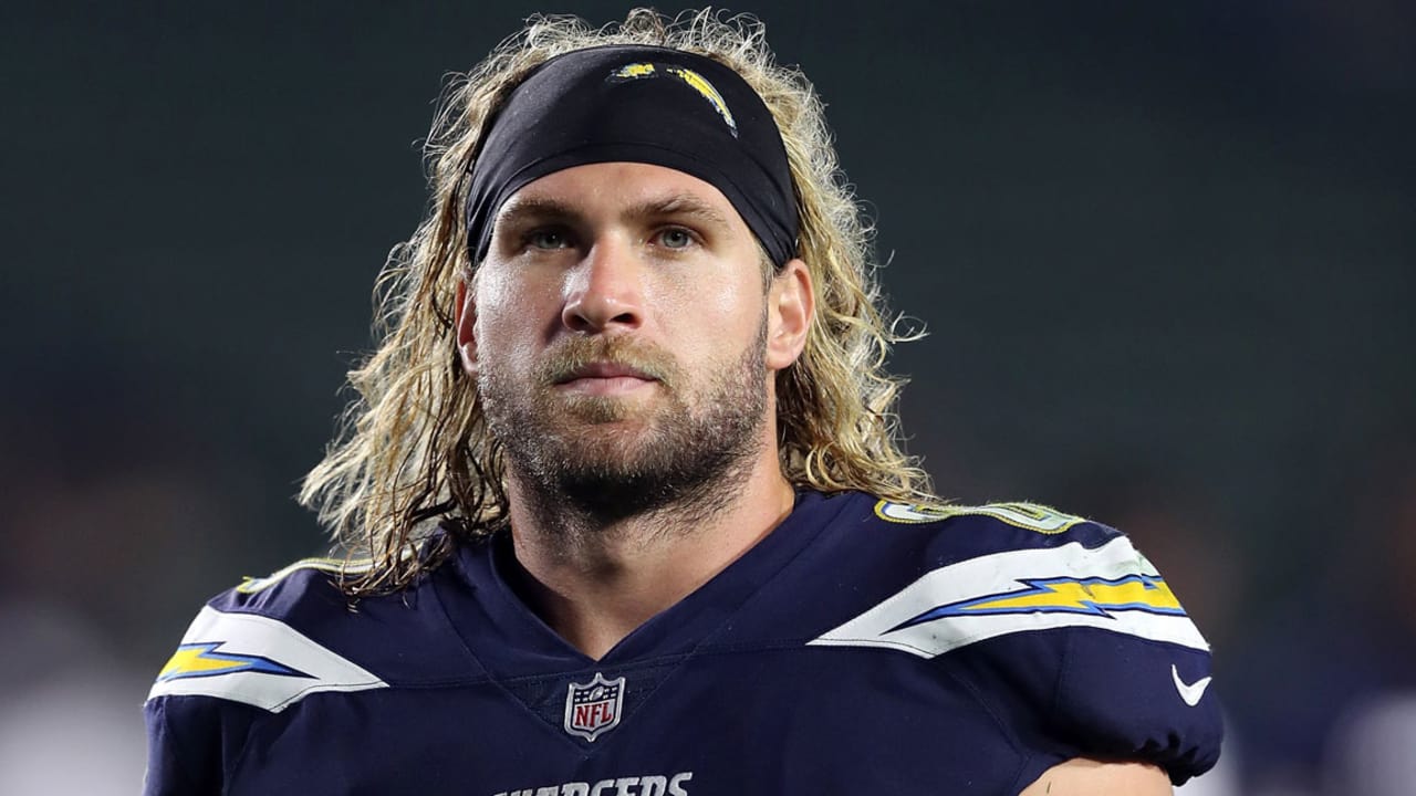 Chargers rookie OL Forrest Lamp suffers torn ACL