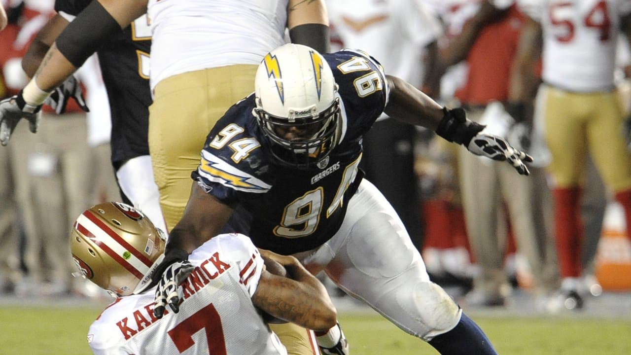 Corey Liuget's contract option won't be picked up by the Chargers - Los  Angeles Times