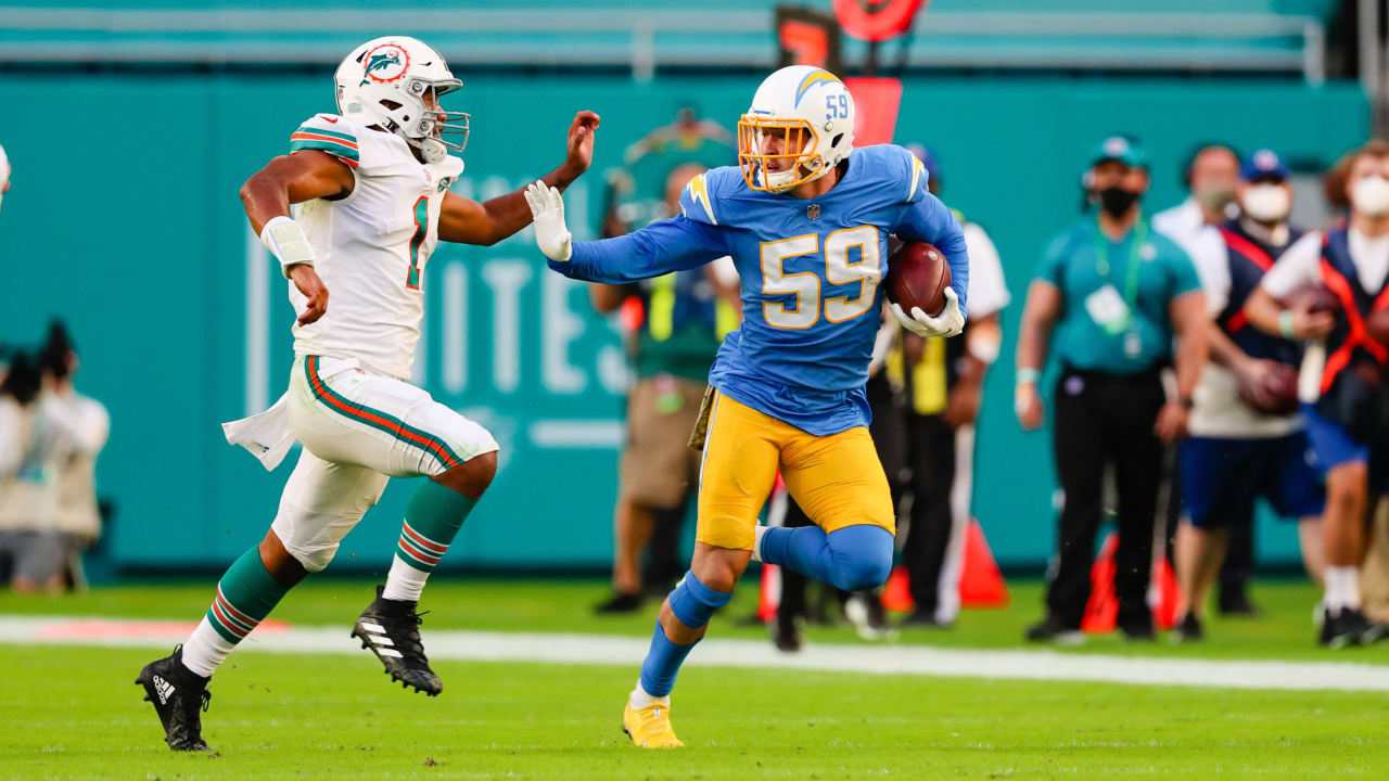 Dolphins' Andrew Van Ginkel blocks punt vs. Chargers to set up score