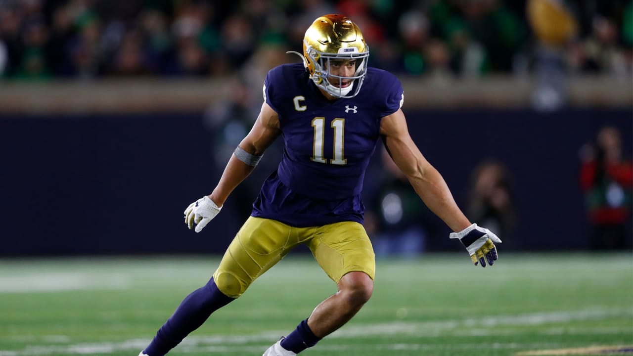 Notre Dame Football: Alohi Gilman gets hate mail from six cowards - One  Foot Down