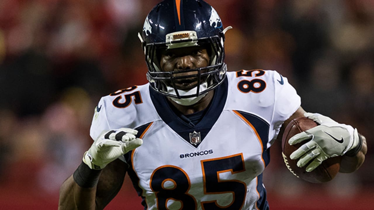 Broncos free agent Virgil Green signs with the Chargers