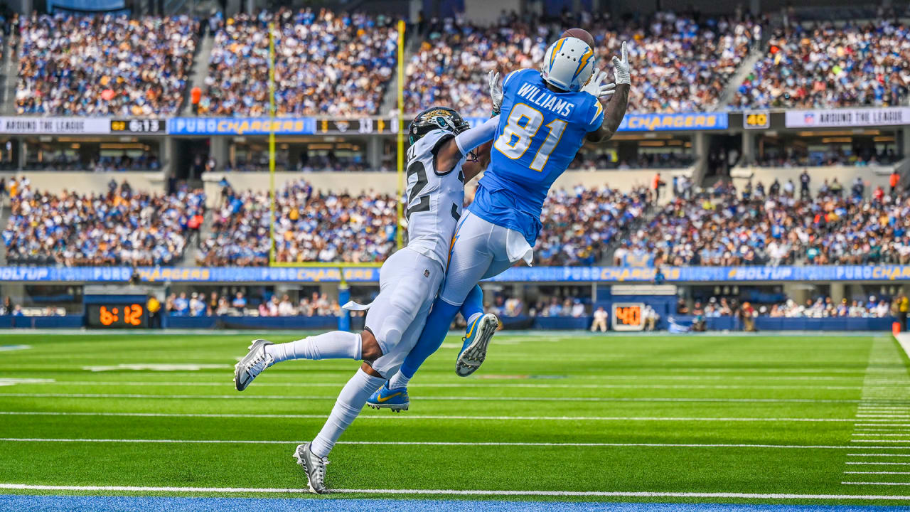 Mike Williams of the Los Angeles Chargers celebrates with Trey