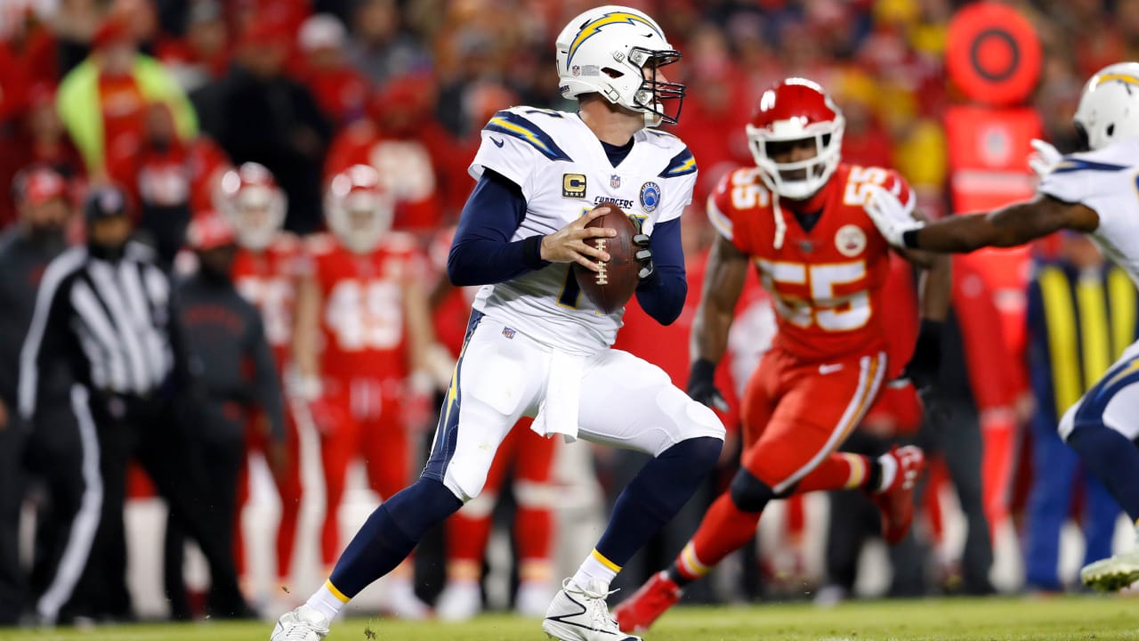 Chiefs vs. Chargers score: Kansas City picks off Philip Rivers four times,  holds off late comeback attempt 