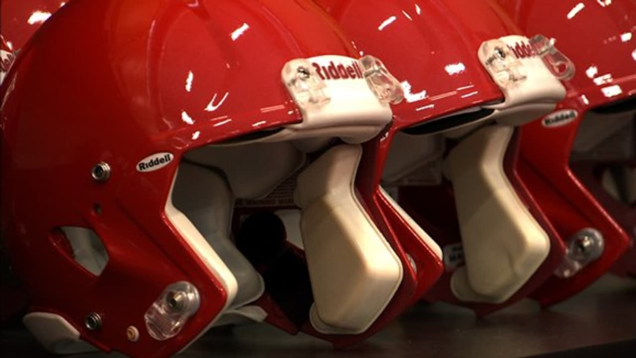 Red and Gold Team Equipment Staff