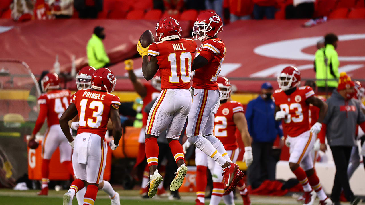 Chiefs Defeat Browns, 2217, to Advance to AFC