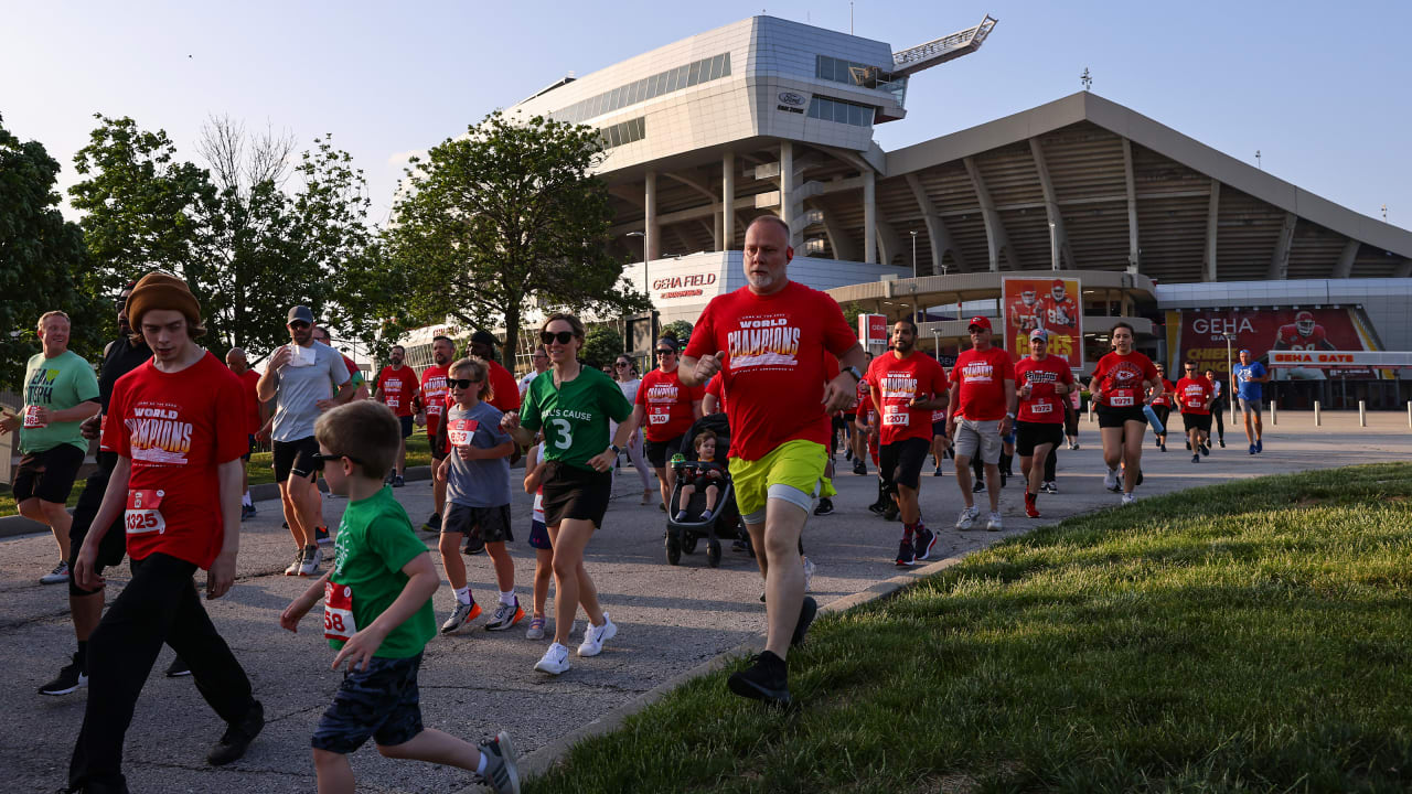 Chiefs giving away Super Bowl tickets as part of Fantennial 5K