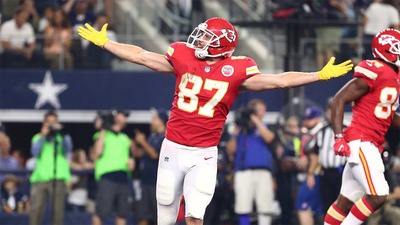 Looking Back at the Chiefs' Top Celebrations in 2017