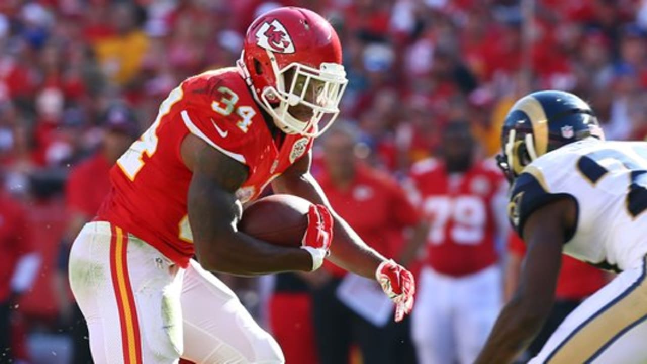 Charles runs for 226 yards as Chiefs fall to Colts, Chiefs