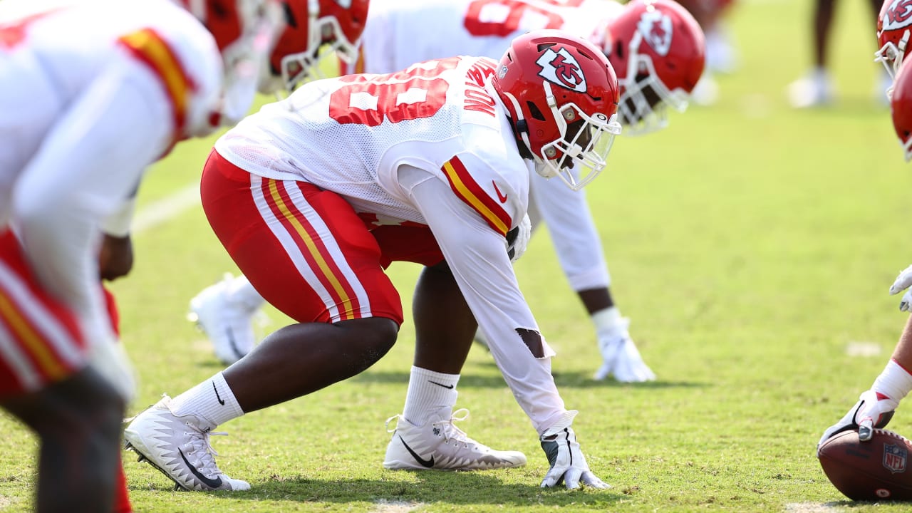 Will KC Chiefs finally see Lucas Niang or Kyle Long vs the Raiders?