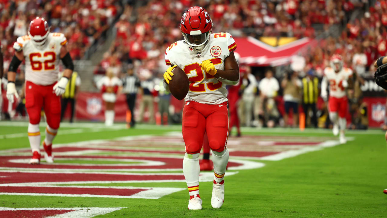TOUCHDOWN: Clyde Edwards-Helaire Catches Patrick Mahomes 