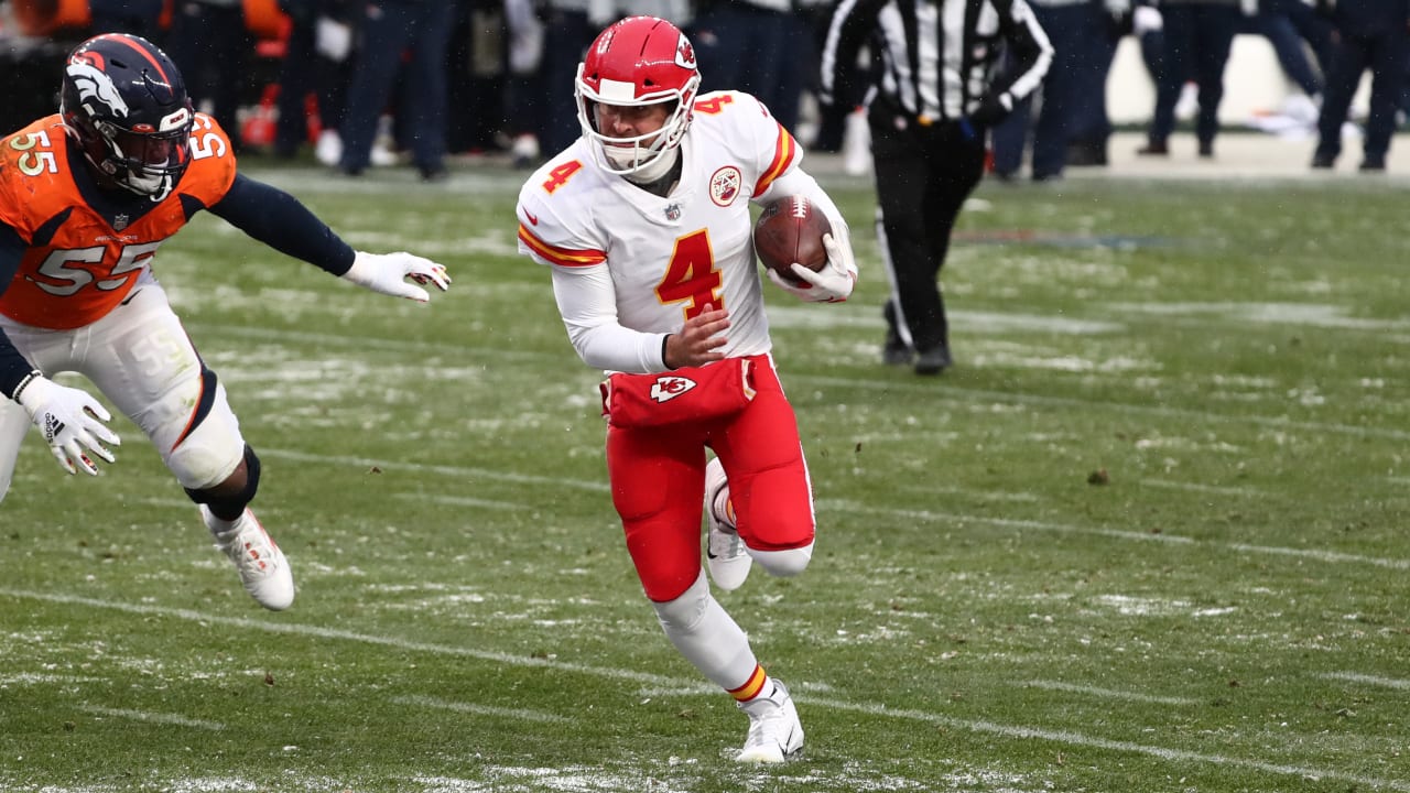 Chiefs Fans Chant Chad Henne's Name After 98-Yard Touchdown Drive – NBC  Chicago