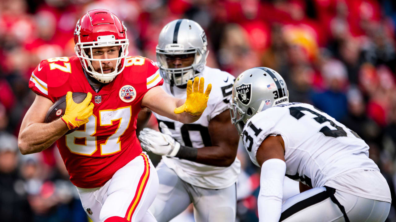 Chiefs-Raiders broadcast options for “Monday Night Football”