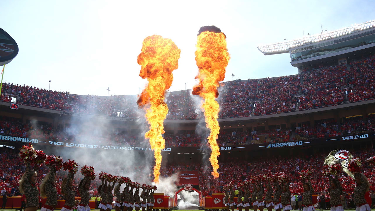 Thursday night tailgate - Arrowhead Pride