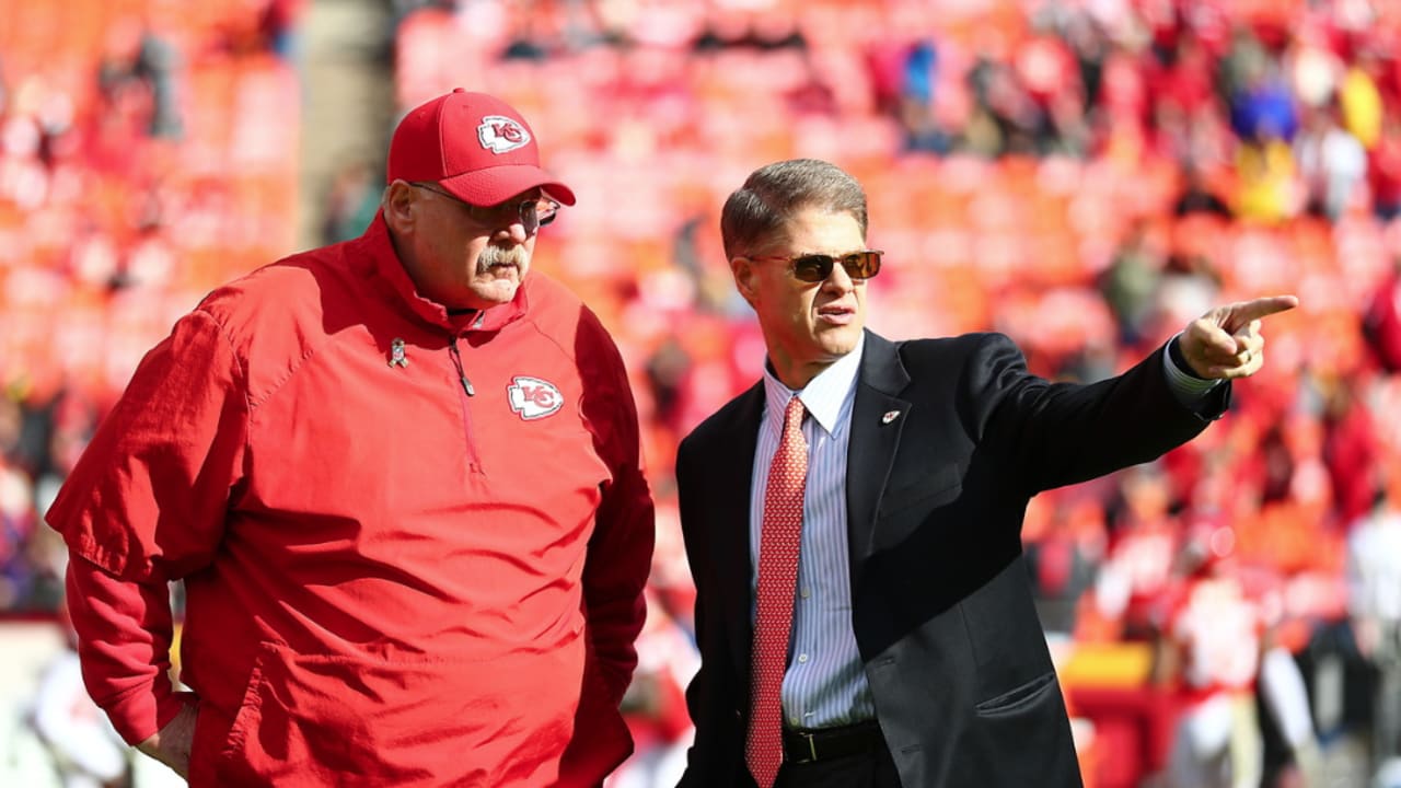 2023 NFL Draft: Chiefs owner Clark Hunt ask fans to wear red