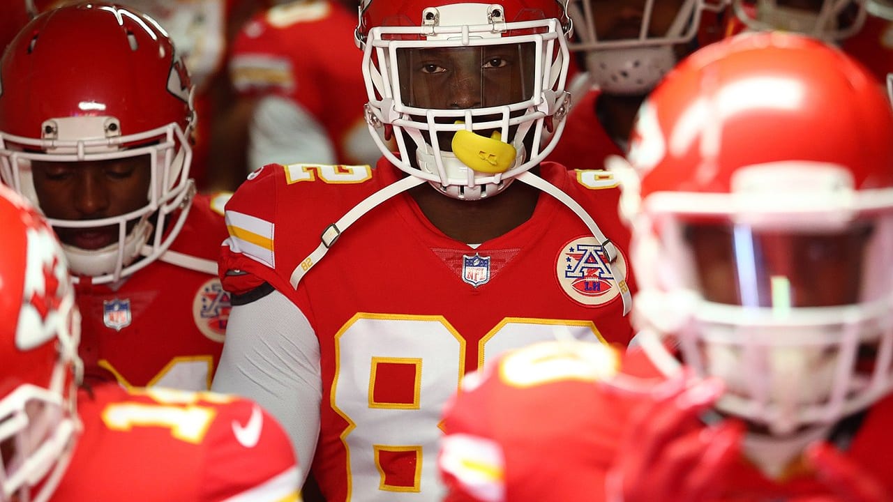 Photo Gallery: Chiefs vs. Raiders Pregame Warmups & Activities