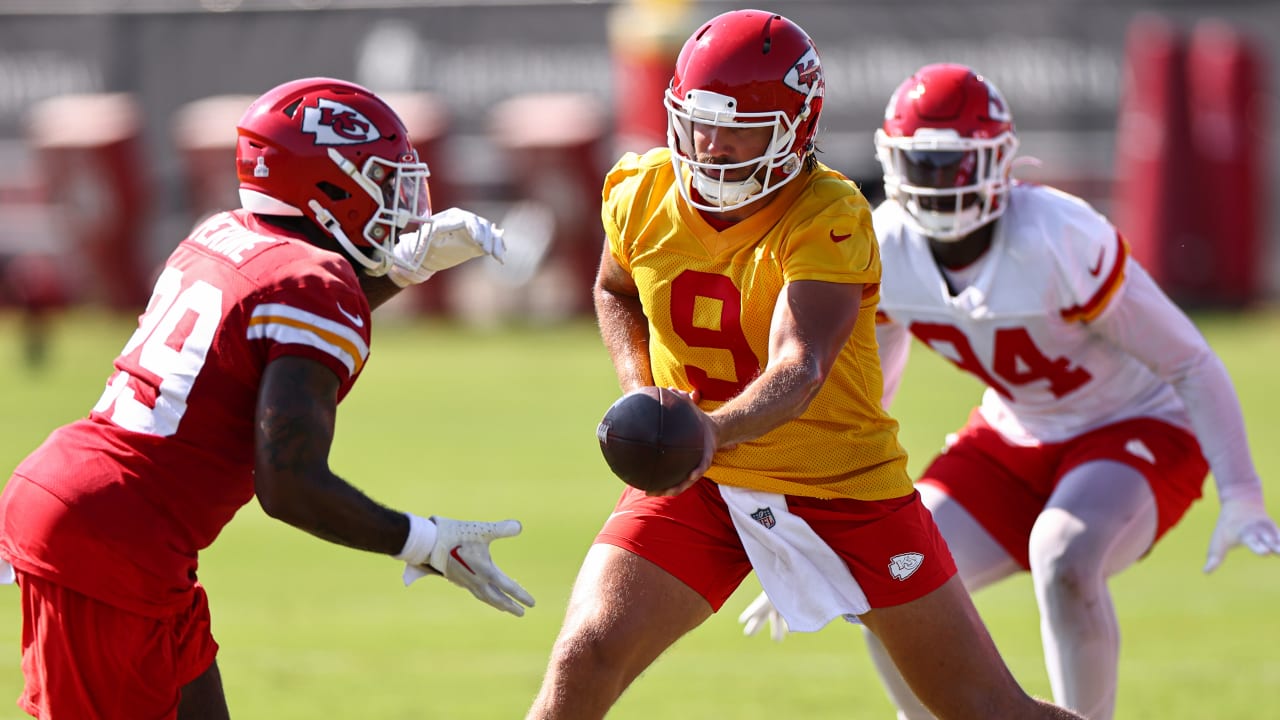 Sooners in the NFL: Creed Humphrey taking first-team reps at OTAs