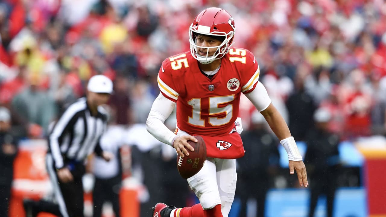 Mahomes, Kingsbury meet again when Cardinals host Chiefs