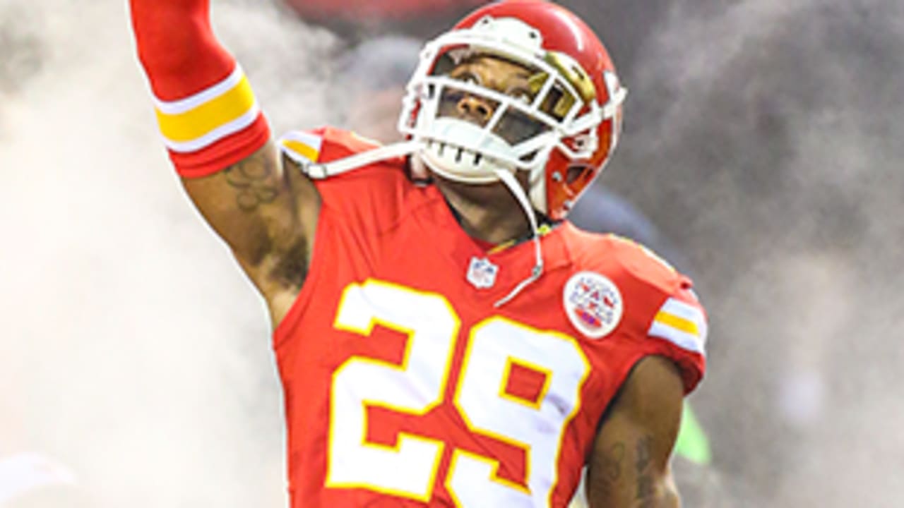 NFL - Beat cancer. Took the field in 2015. Now.. he's Pro Bowl-bound. Eric  Berry: 2015 The Kansas City Chiefs #WPMOY   #NFLHonors