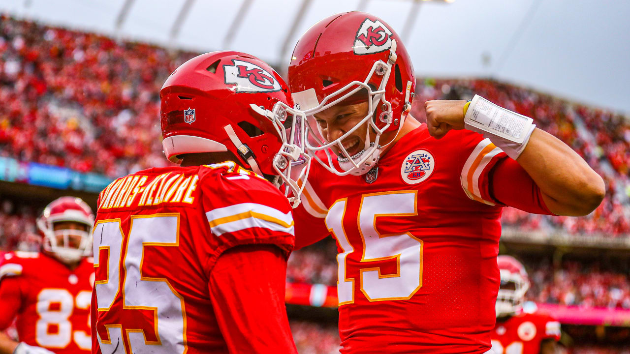 Chiefs QB Patrick Mahomes named AFC Offensive Player of the Month