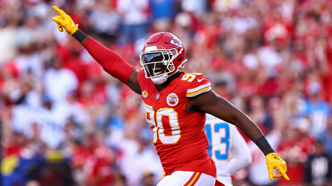 Chiefs’ Defense Continues to Impress as Coach Spagnuolo Shares Insights ...
