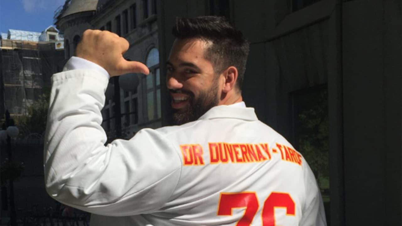 Laurent Duvernay-Tardif pausing NFL career to begin medical