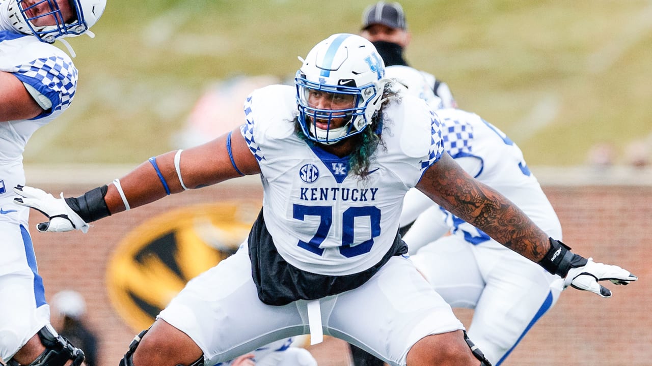 Chiefs trade up with Seahawks for Kentucky OT Darian Kinnard at