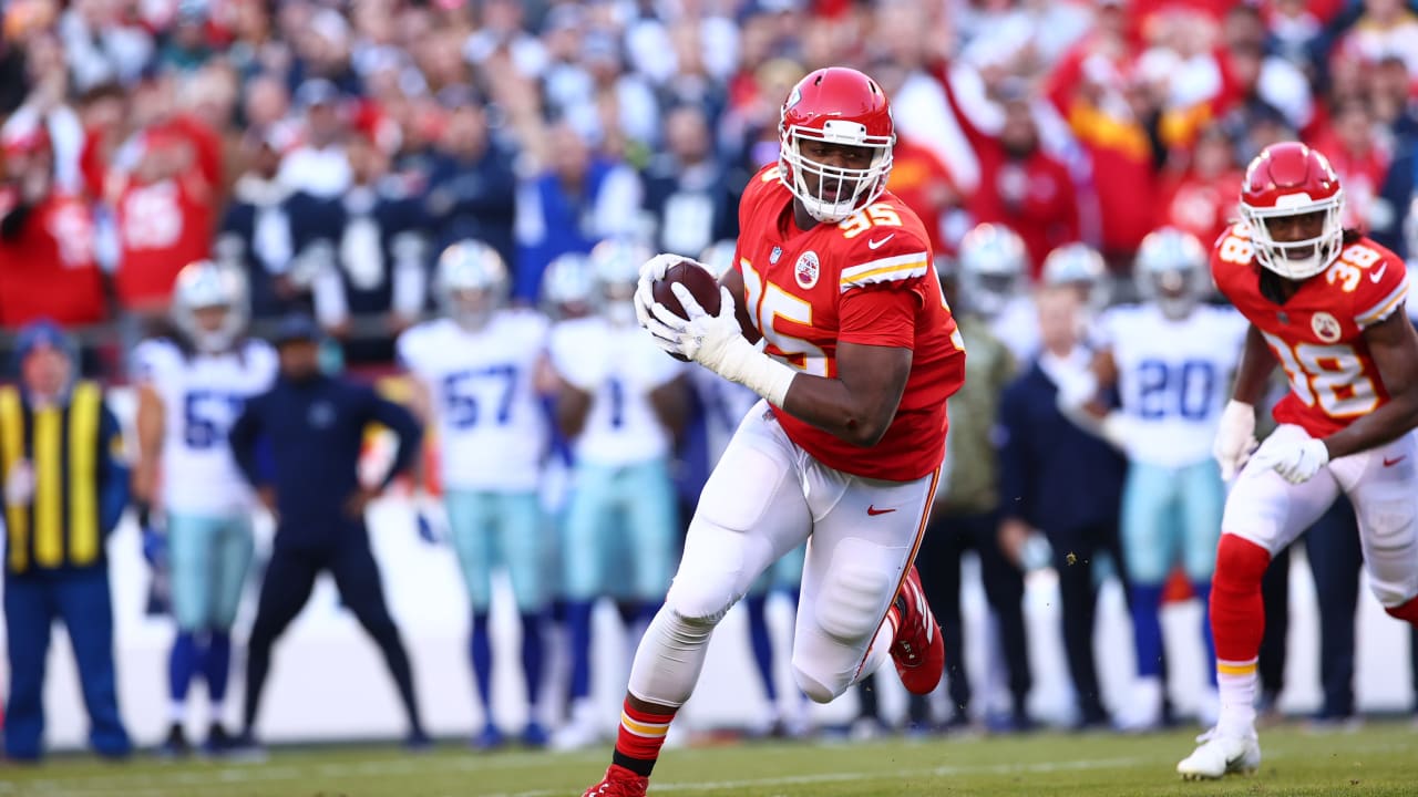 Chris Jones Attempts to Run Back Dak Prescott's Fumble