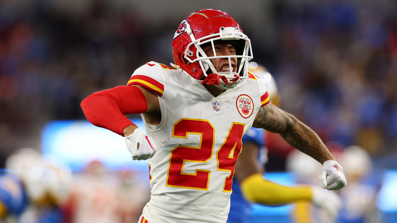 Chiefs Rally Late to Beat Chargers 30-27 in Thriller – Los Angeles