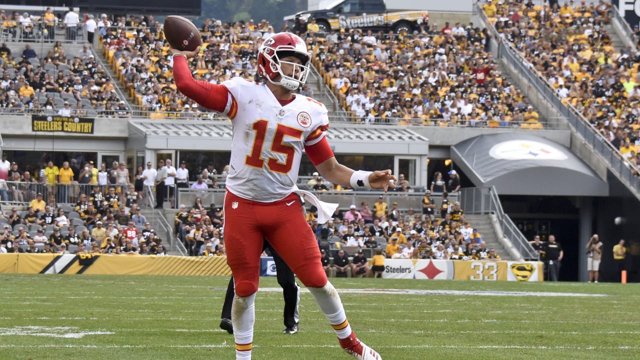 Chiefs' Patrick Mahomes earns AFC Offensive Players of the Week honors