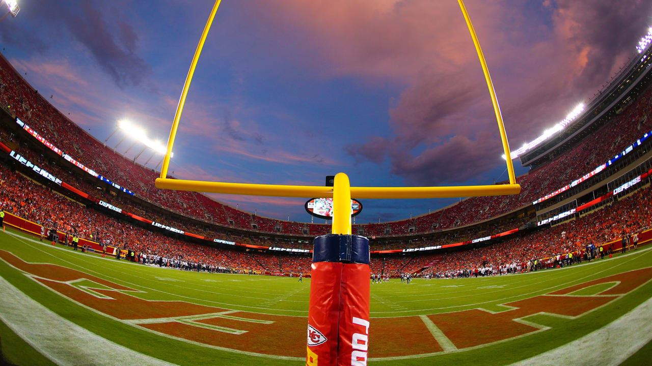 Photo Gallery: Chiefs vs. Texans Game Action