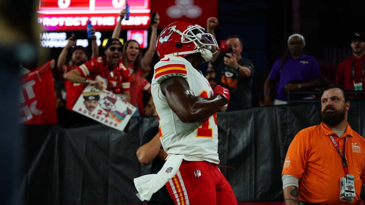 TOUCHDOWN: Kansas City Chiefs wide receiver Cornell Powell Hauls