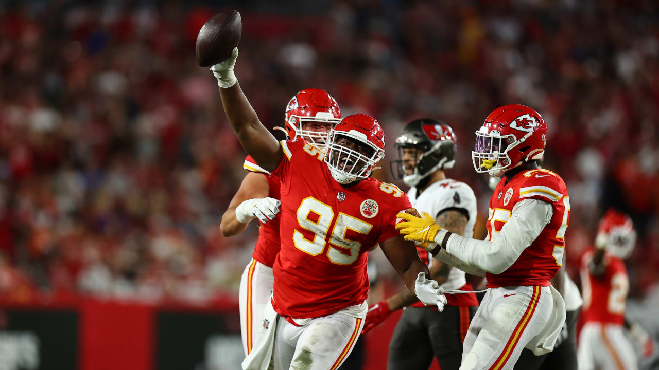 Kansas City Chiefs guard Trey Smith (65) blocks against the Las Vegas  Raiders in an NFL