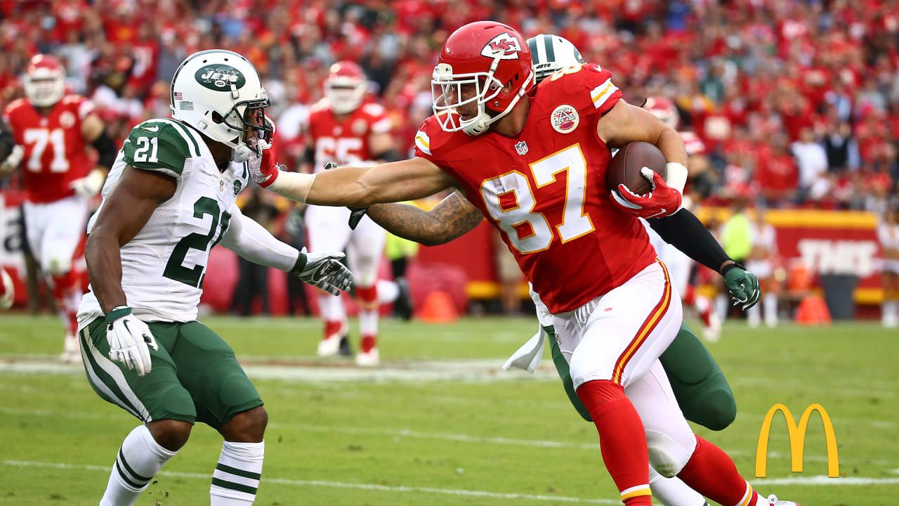 How to Stream the Sunday Night Football Chiefs vs. Jets Game Live