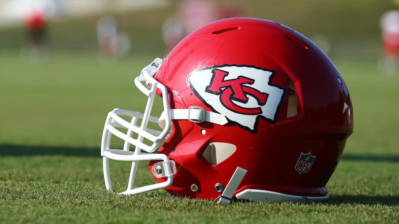 Chiefs nearly wore high school helmets to avoid forfeit