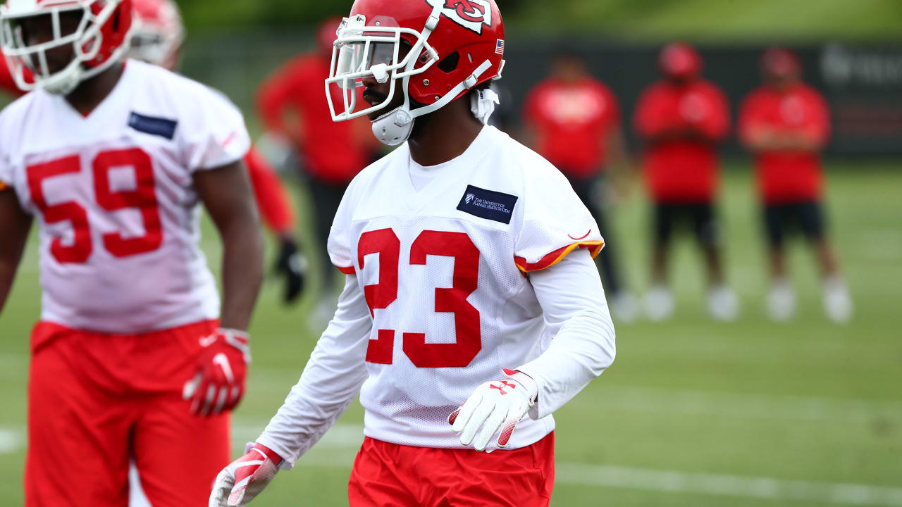 Pre-Camp Reads: Cornerback Kendall Fuller Prepares for His First Season in  Kansas City
