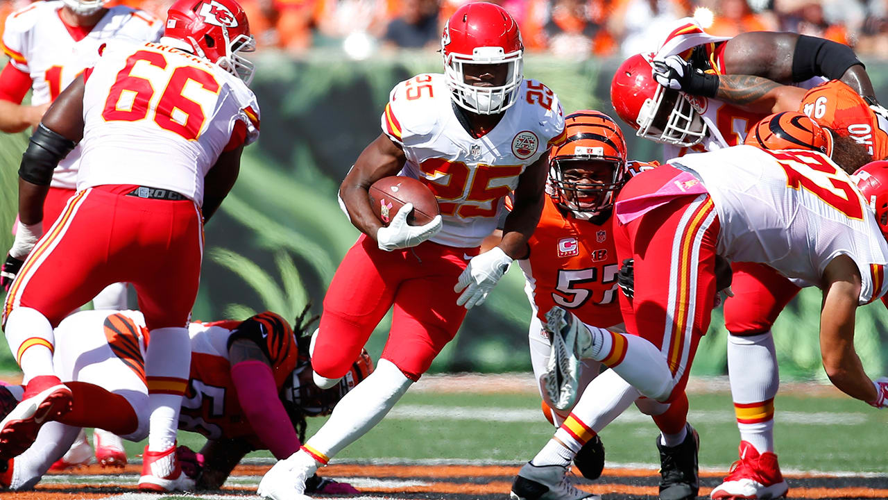 Former Chiefs running back Spencer Ware signs with Chicago Bears