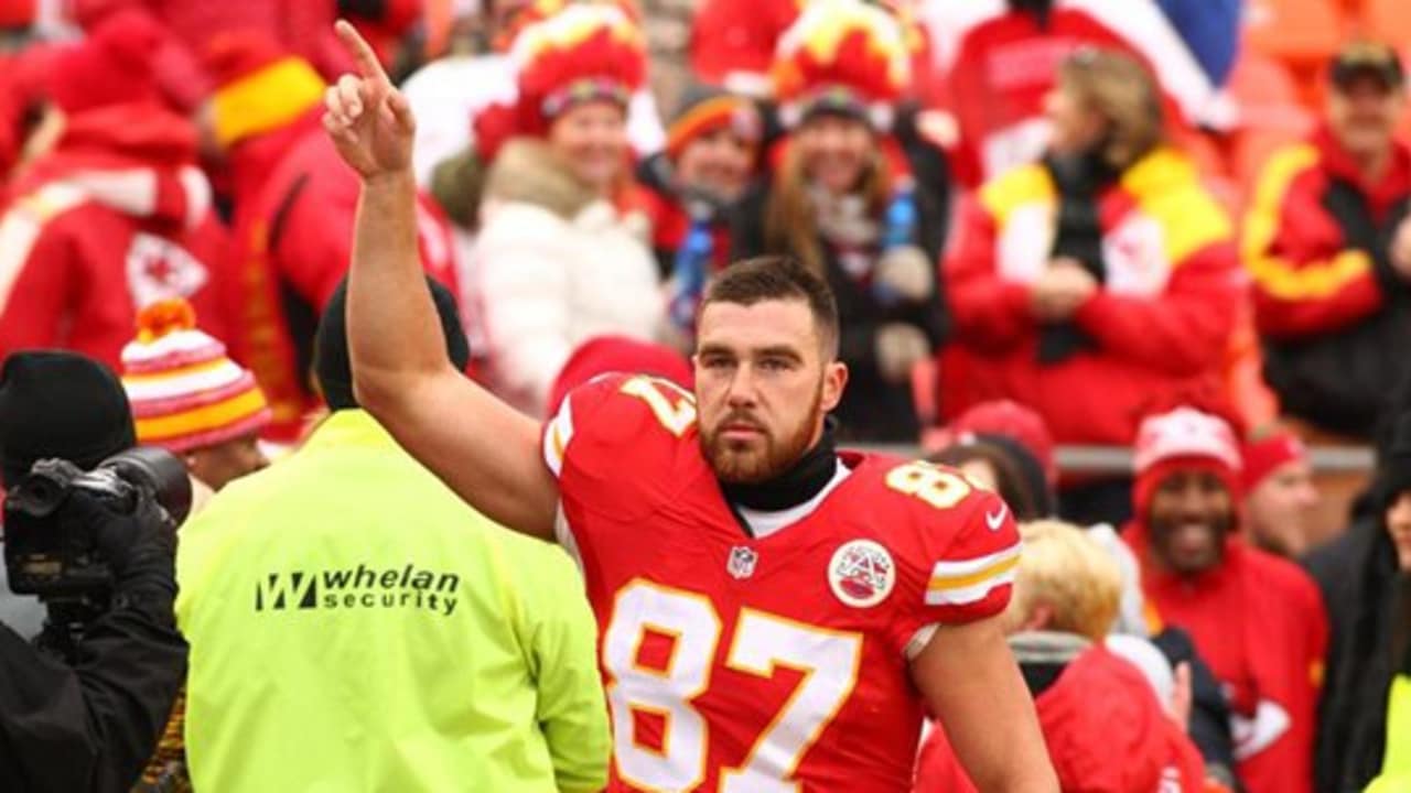 Travis Kelce Named Among NFL’s Top Fantasy PointPerTouch Tight Ends