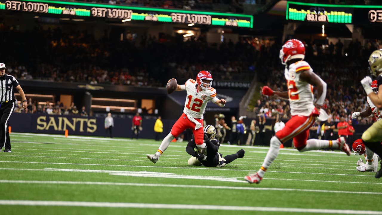 Patrick Mahomes goes nuts after QB3 Shane Buechele emulates him with TD  pass