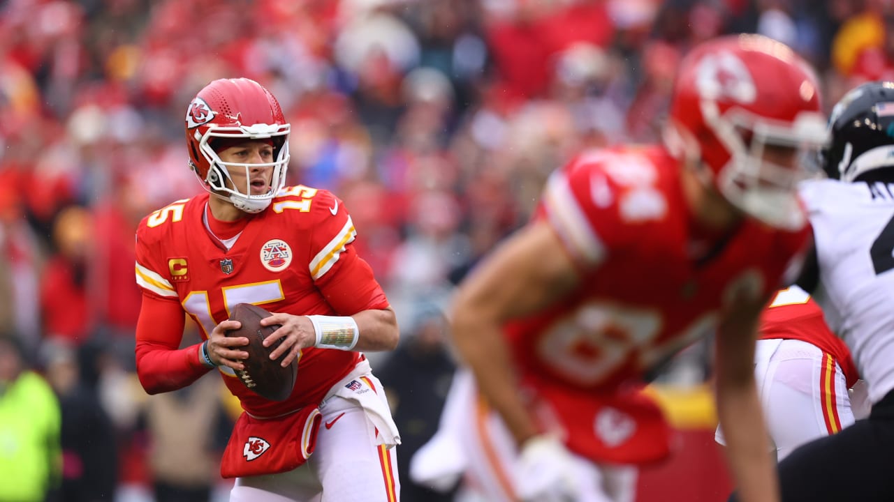 Kansas City Chiefs quarterback Patrick Mahomes converts a third